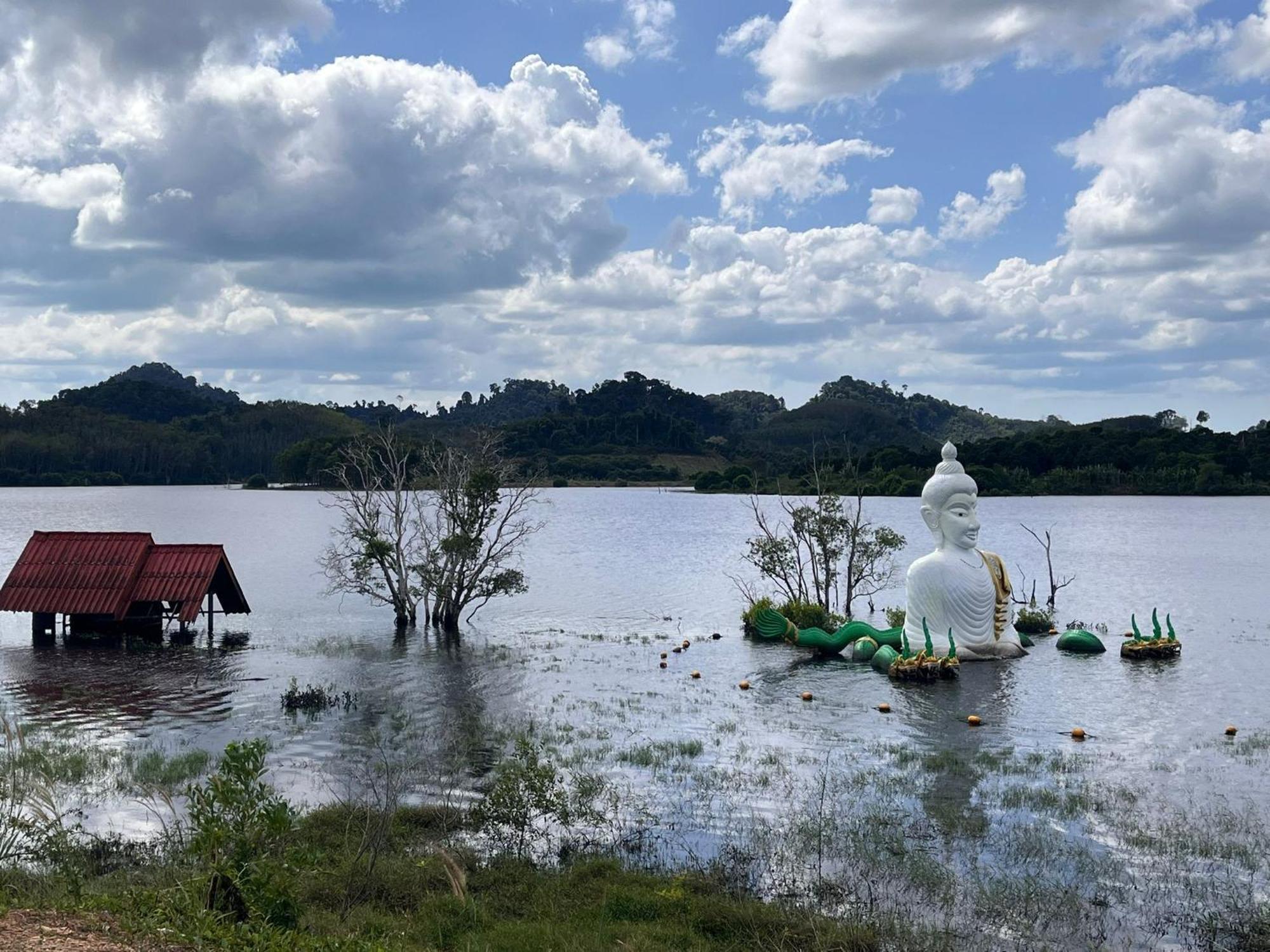 Baan Hotelier Resort Trat Esterno foto
